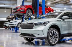 In forte crescita la produzione degli autobus, ancora in difficoltà le vetture