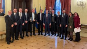 Il ministro delle Imprese Adolfo Urso in visita a Praga