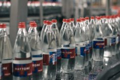 Produttori delle acque minerali lamentano il mancato adeguamento dell’IVA