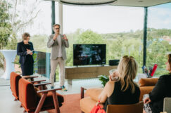 Il designer italiano Daniele Lago presenta a Praga la nuova collezione Venezia